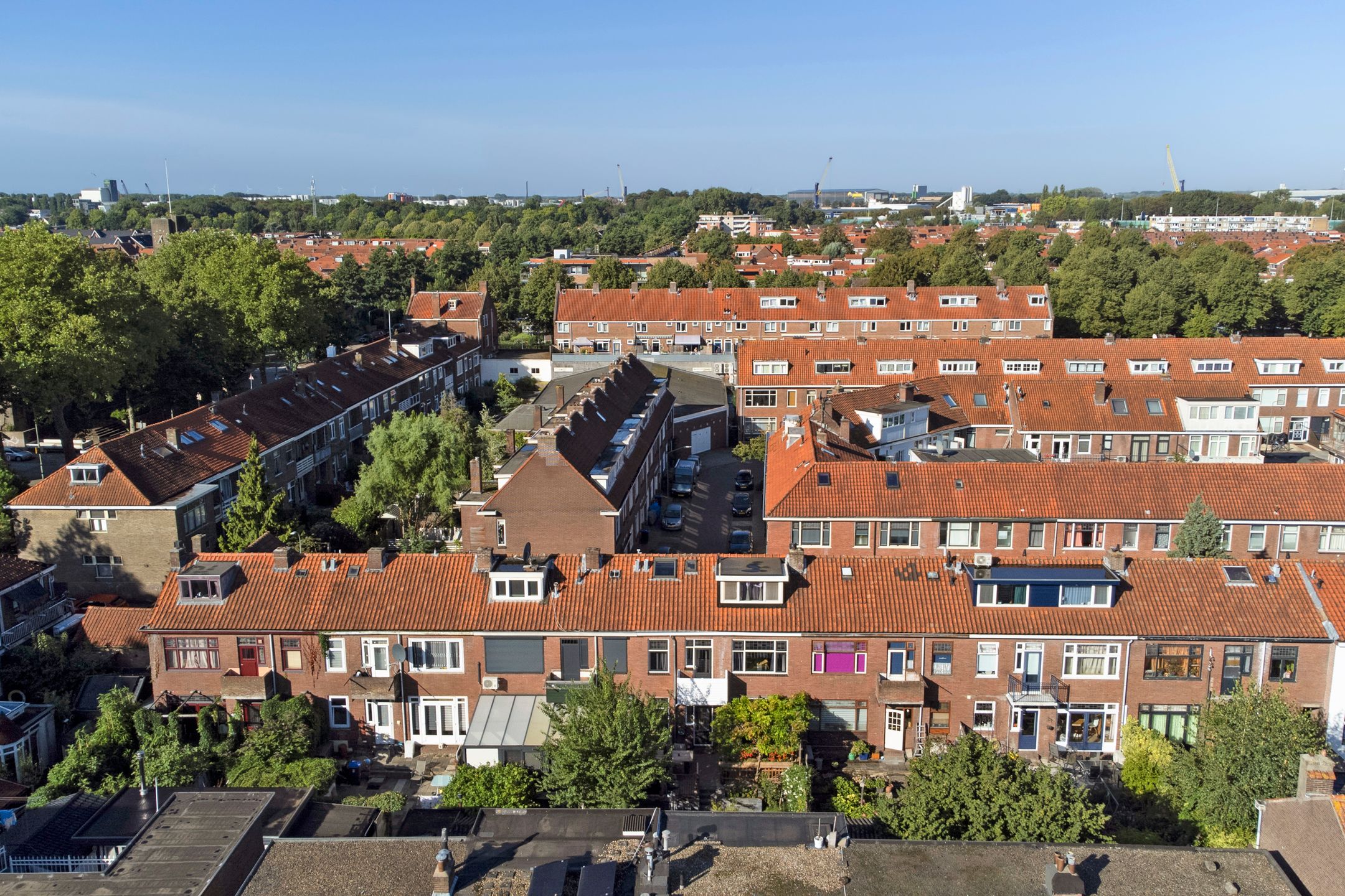Photo 48 of Camphuijzenstraat 74