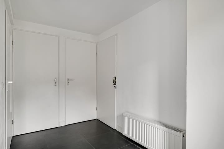 Tussenwoning te koop: Ringoven 6, Roermond
