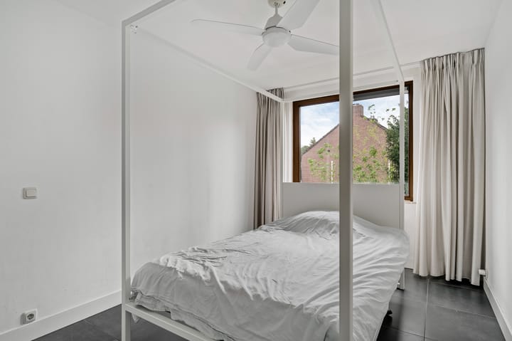 Tussenwoning te koop: Ringoven 6, Roermond