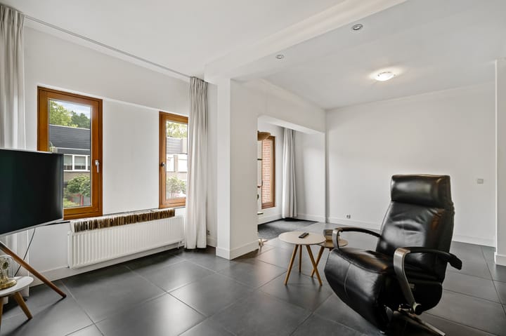 Tussenwoning te koop: Ringoven 6, Roermond