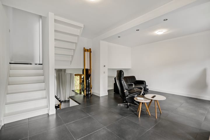 Tussenwoning te koop: Ringoven 6, Roermond