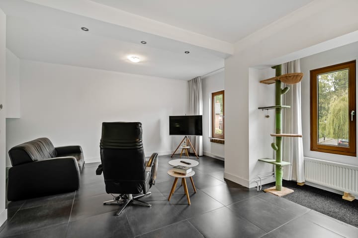 Tussenwoning te koop: Ringoven 6, Roermond