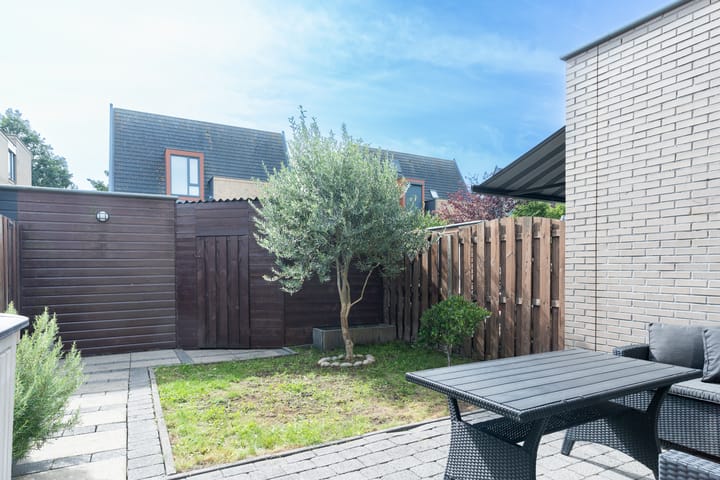Tussenwoning te koop: Colonnade 35, Hoofddorp