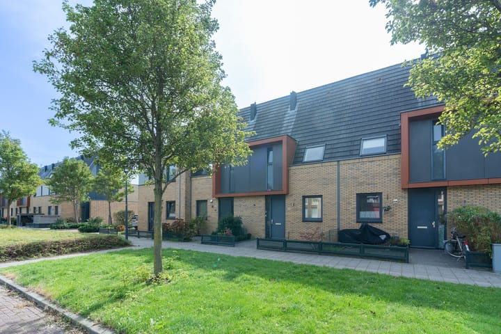 Tussenwoning te koop: Colonnade 35, Hoofddorp