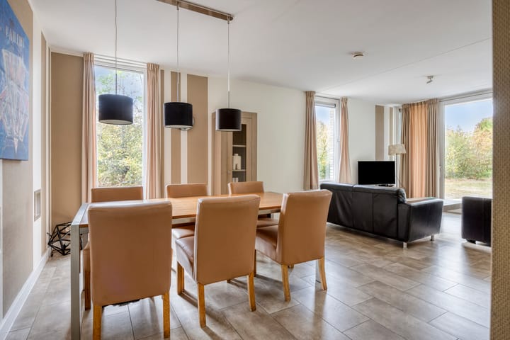 Vrijstaande woning te koop: Schutteheide 1-370, Heel