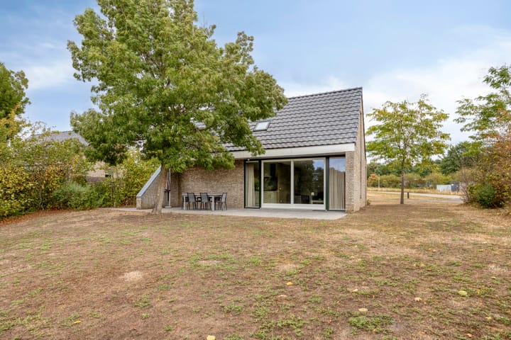 Vrijstaande woning te koop: Schutteheide 1-370, Heel