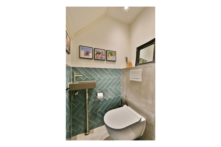 Tussenwoning te koop: Floraweg 11, Vreeland