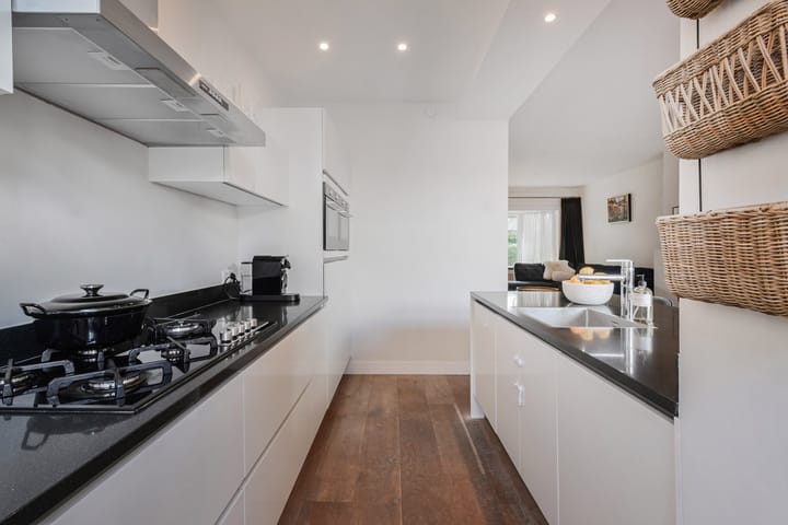 Tussenwoning te koop: Veursestraatweg 39, Leidschendam