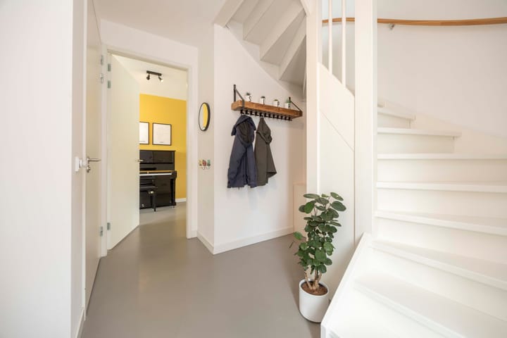 Twee-onder-één-kap te koop: Kaarsenmaker 76, Oost West En Middelbeers