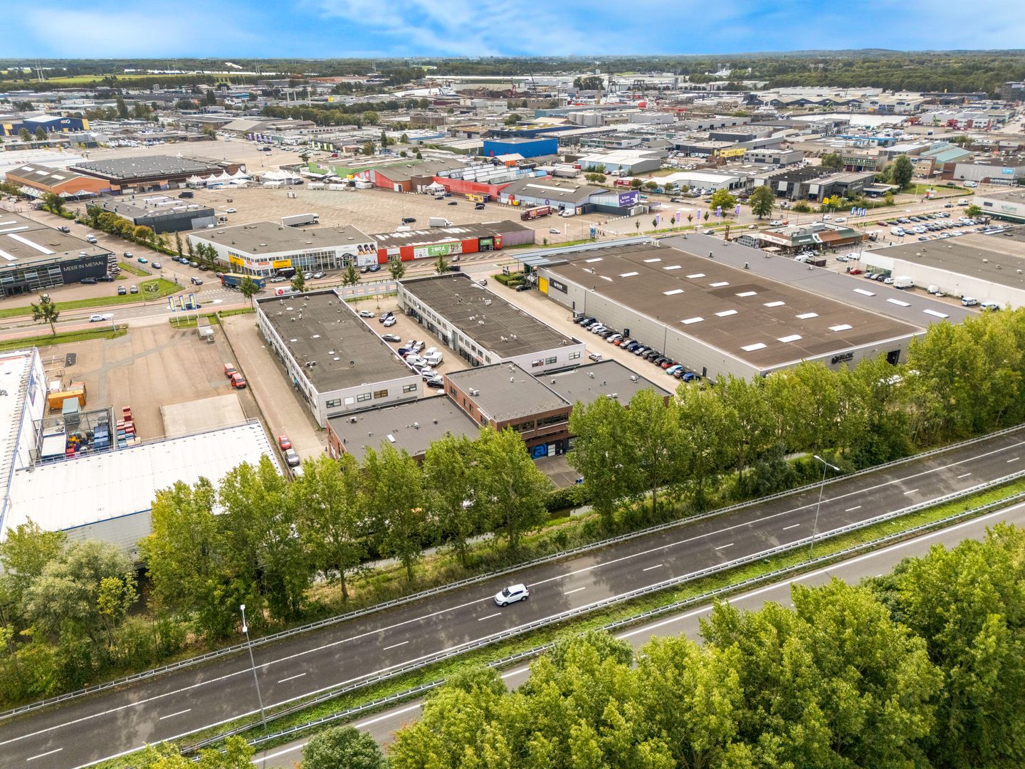 View photo 3 of Parallelweg 124-14