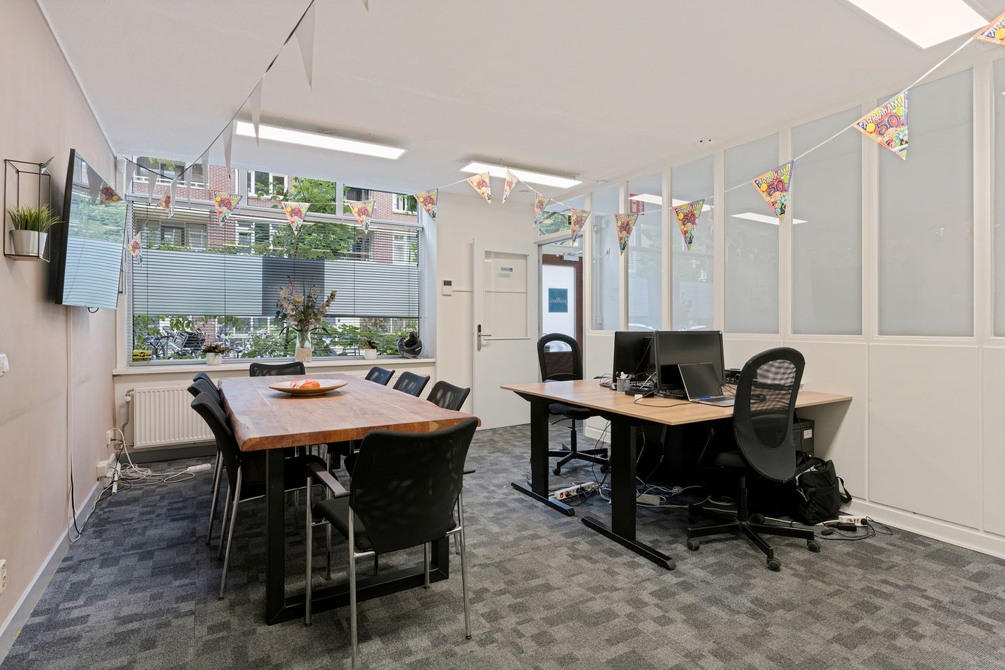View photo 4 of Karel du Jardinstraat 52
