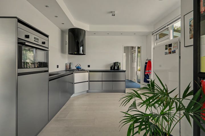Vrijstaande woning te koop: Middelweg 36, Rockanje