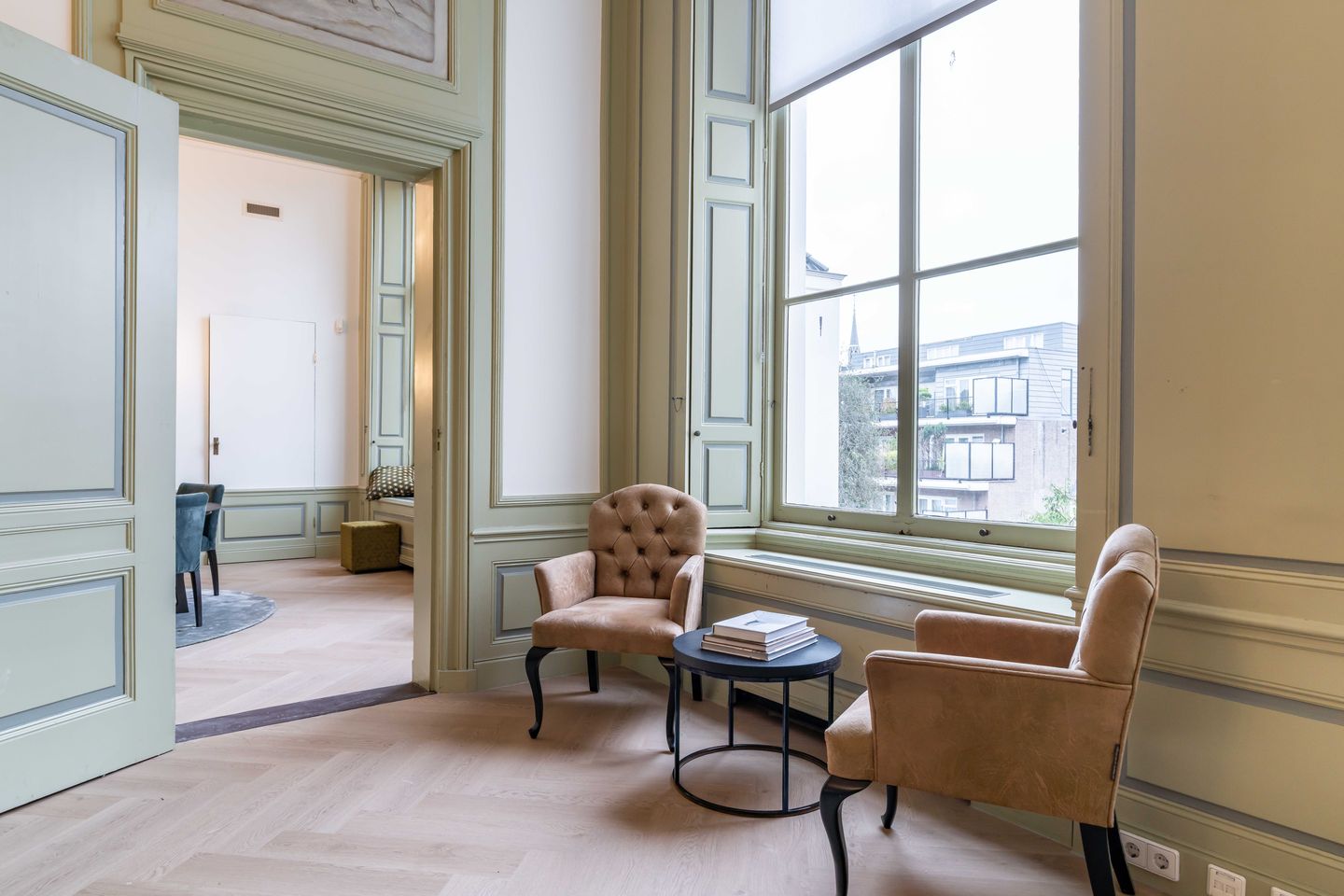 Bekijk foto 2 van Lange Voorhout 30-32