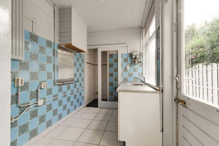 Tussenwoning te koop: Soembastraat 57, Leiden