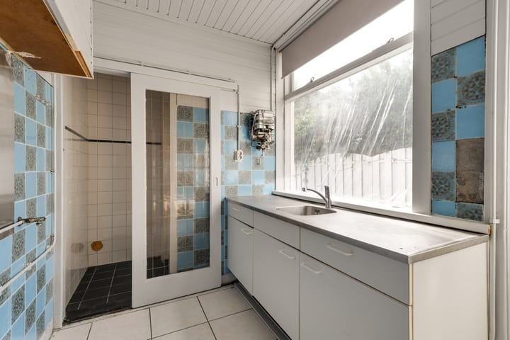 Tussenwoning te koop: Soembastraat 57, Leiden