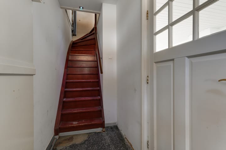 Tussenwoning te koop: Soembastraat 57, Leiden