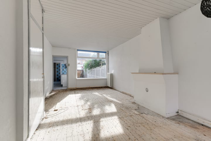 Tussenwoning te koop: Soembastraat 57, Leiden