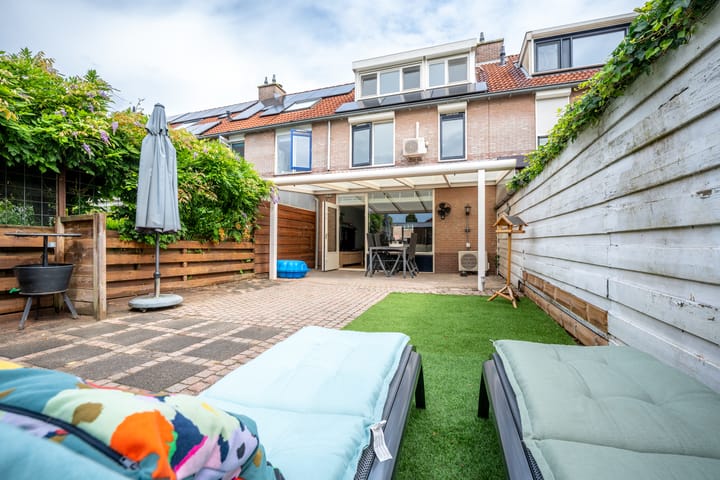 Tussenwoning te koop: Florijnslag 18, Houten