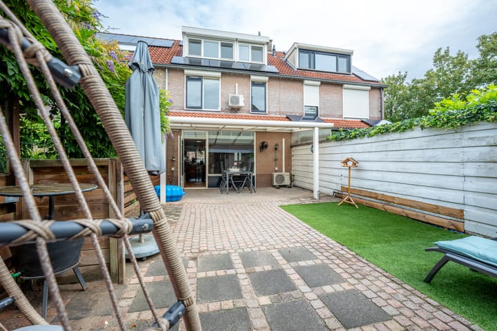 Tussenwoning te koop: Florijnslag 18, Houten