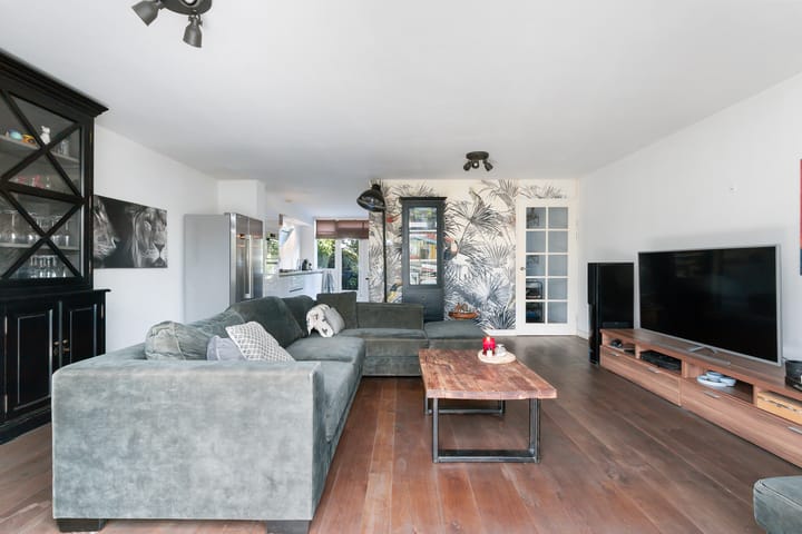 Tussenwoning te koop: Keizersmantel 18, Breda