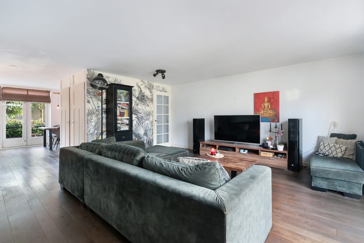 Tussenwoning te koop: Keizersmantel 18, Breda
