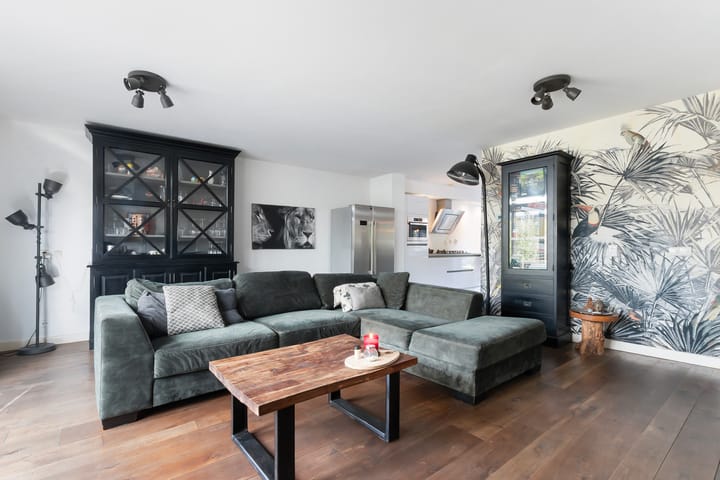 Tussenwoning te koop: Keizersmantel 18, Breda