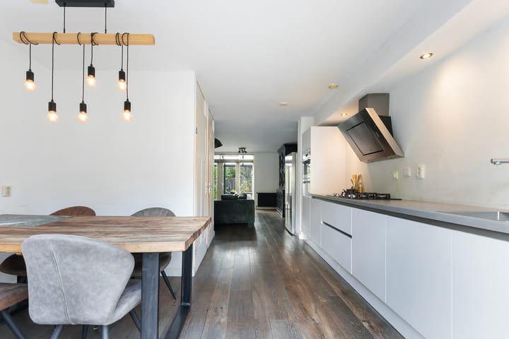 Tussenwoning te koop: Keizersmantel 18, Breda