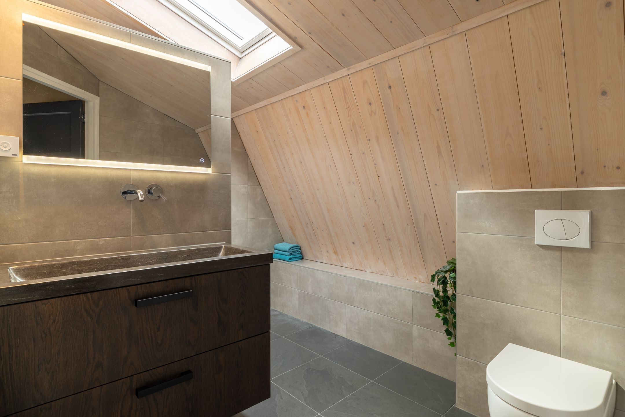 Photo 24 of Dubbelstraat 128