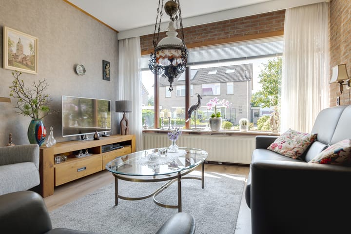 Tussenwoning te koop: Tuinweg 66, Meppel