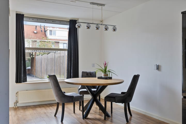 Tussenwoning te koop: Beemdkroon 60, Tiel