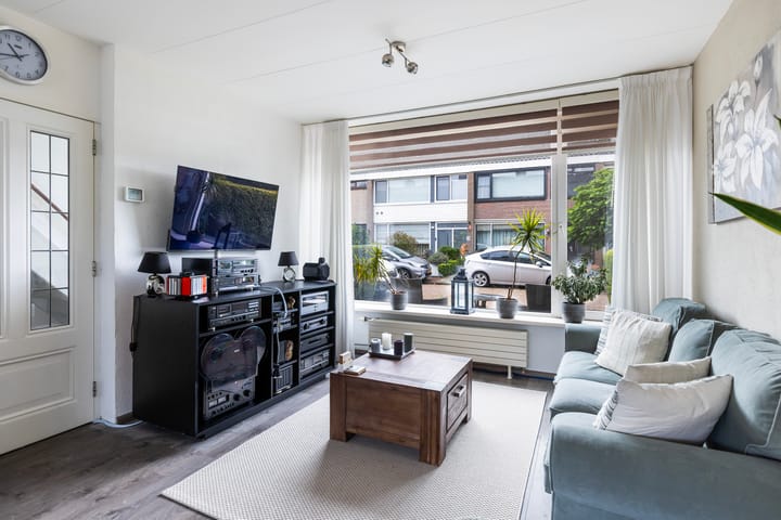 Tussenwoning te koop: Kievitstraat 8, Maassluis