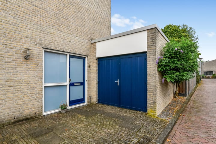 Hoekwoning te koop: Wouter van den Born-plantsoen 6, Renkum