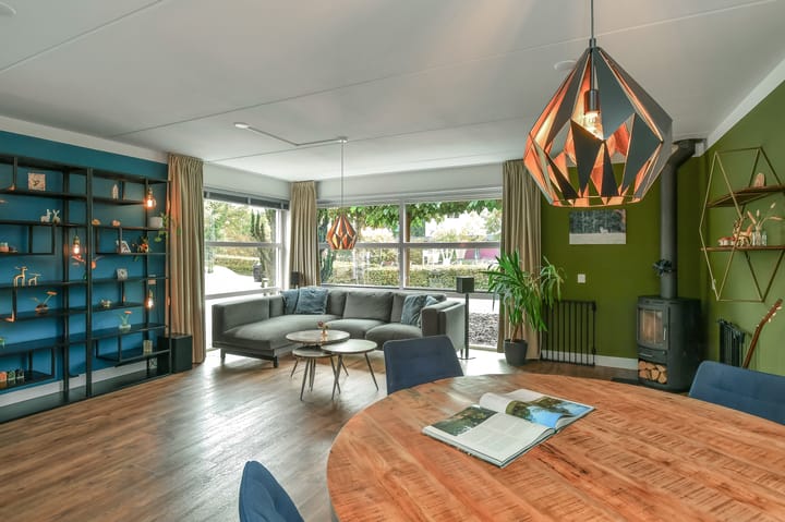 Hoekwoning te koop: Wouter van den Born-plantsoen 6, Renkum