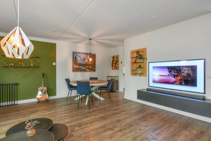Hoekwoning te koop: Wouter van den Born-plantsoen 6, Renkum