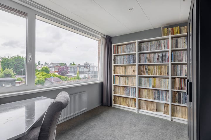 Tussenwoning te koop: Ds Th Rijckewaerdstraat 43, Brielle