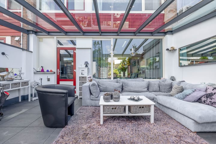 Tussenwoning te koop: Ds Th Rijckewaerdstraat 43, Brielle