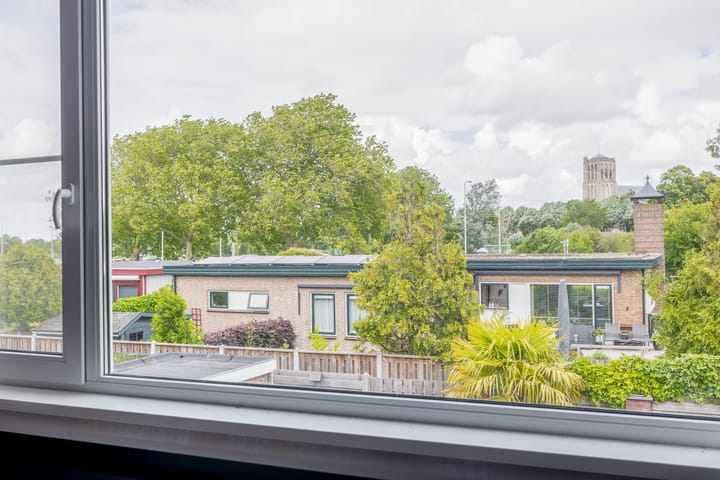 Tussenwoning te koop: Ds Th Rijckewaerdstraat 43, Brielle