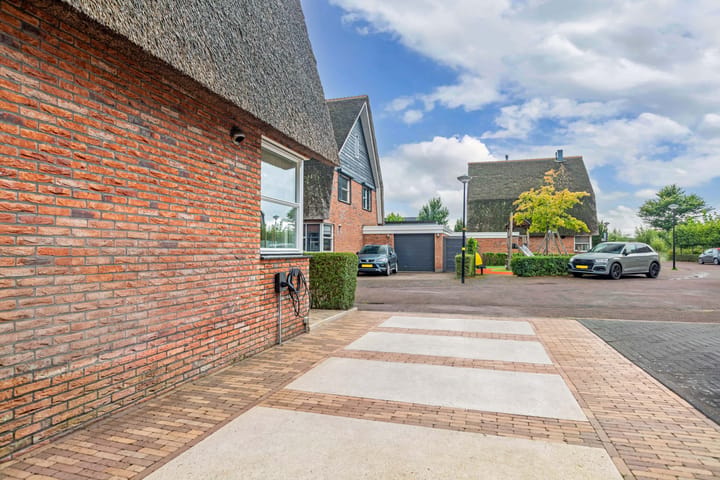 Twee-onder-één-kap te koop: Pinksterbloem erf 10, Heerhugowaard