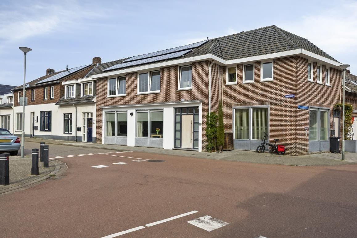 Photo 34 of Hofstraat 2