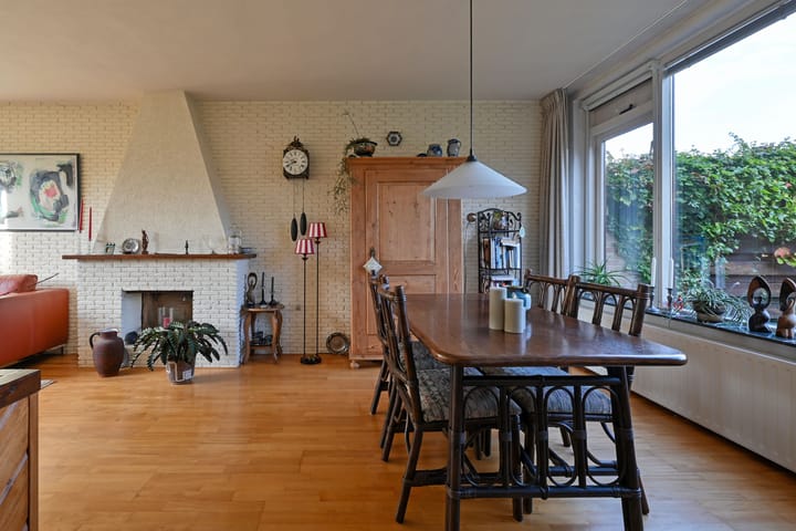 Tussenwoning te koop: Jacob van Ruysdaelstraat 8, Nederhorst Den Berg