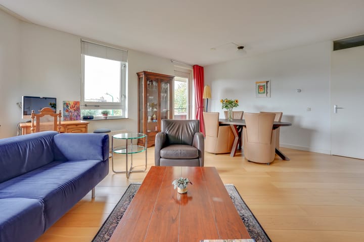 Appartement te koop: Galerijmuur 6, Houten