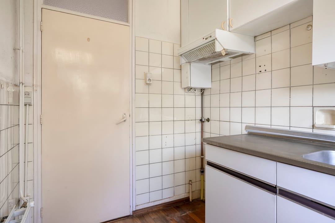 Photo 7 of De Ruyterstraat 67