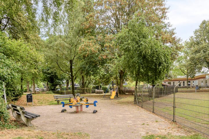Hoekwoning te koop: Churchillstraat 13, Holten