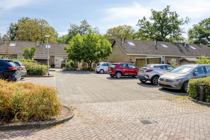 Hoekwoning te koop: Churchillstraat 13, Holten
