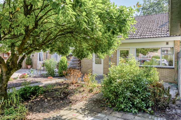 Hoekwoning te koop: Churchillstraat 13, Holten