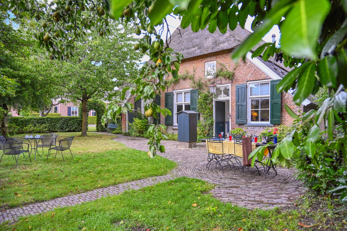 Photo 1 of Binnenweg 32