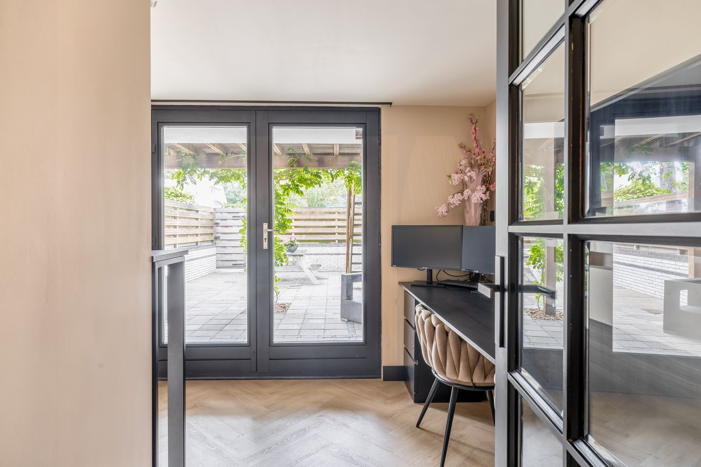 Photo 10 of Meester J. Henderikxstraat 18