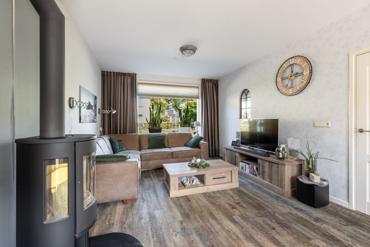 Tussenwoning te koop: Wittenburg 41, Nijkerk