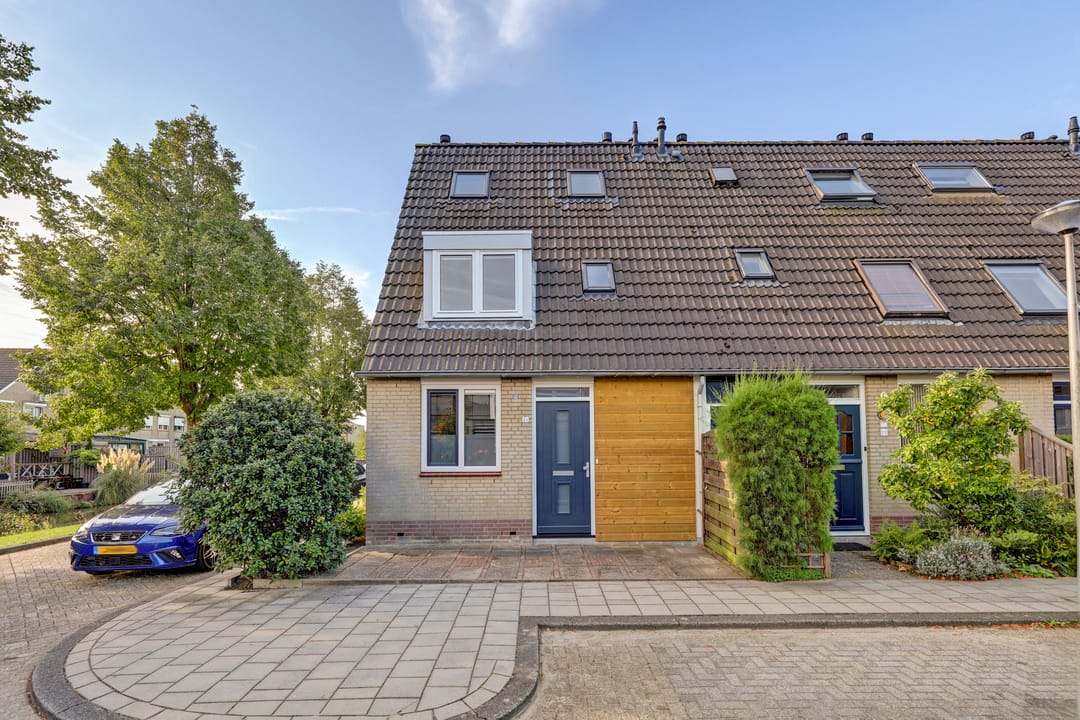 Photo 32 of Fie Carelsenstraat 24