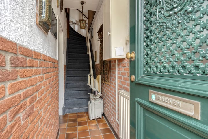 Tussenwoning te koop: Sieboldstraat 2, Leiden
